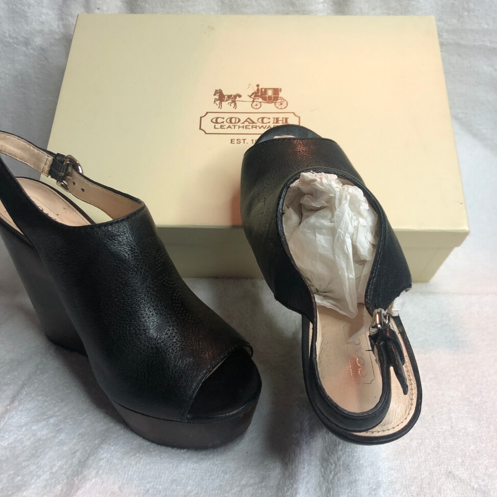 COACH  SHOES SIZE 9 - Picture 3 of 4